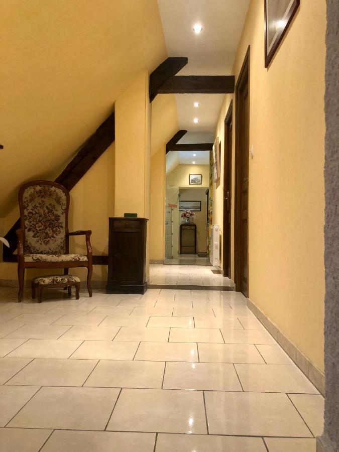 Longere Villariane Naveil Exterior photo